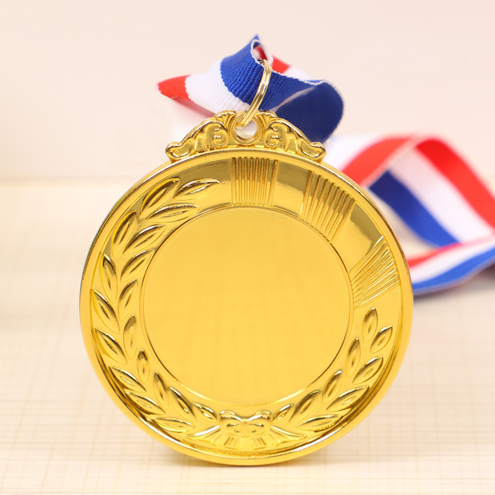 Medalla Metálica Sublimable con Lanyard Tricolor